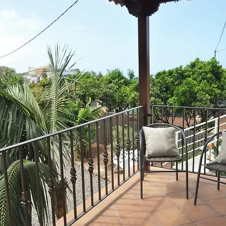 Las Chimeneas Apartment